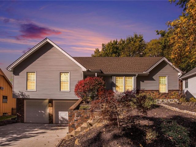 Homes for Sale in Kansas City, MO 64151 | 5864 N Beaman Avenue