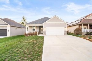 402--Leslie-Lane-mls-2586969-image-1