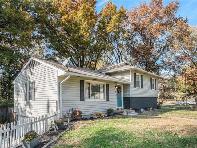 Homes for Sale in Kansas City, MO 64117 | 3628 N Lister Avenue