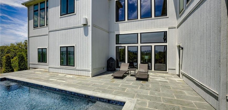 Homes for Sale in Riverside, MO 64150 | 4150  Palisades Point