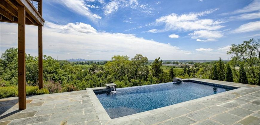 Homes for Sale in Riverside, MO 64150 | 4150  Palisades Point