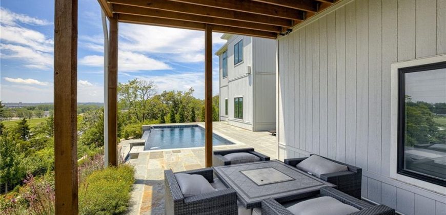 Homes for Sale in Riverside, MO 64150 | 4150  Palisades Point