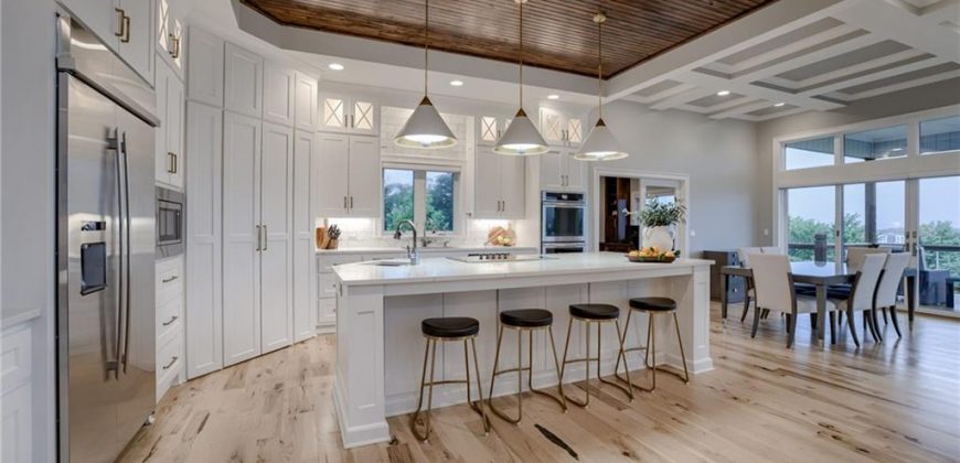 Homes for Sale in Riverside, MO 64150 | 4150  Palisades Point