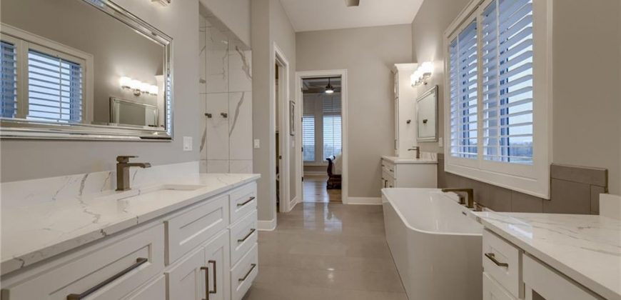 Homes for Sale in Riverside, MO 64150 | 4150  Palisades Point