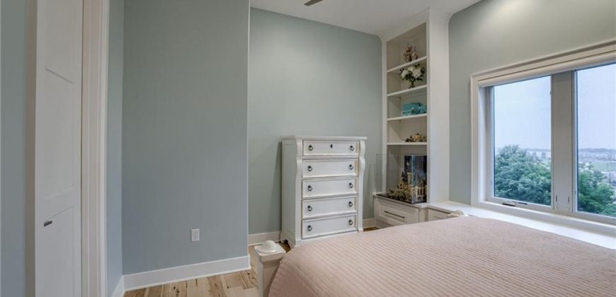 Homes for Sale in Riverside, MO 64150 | 4150  Palisades Point