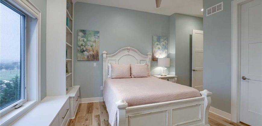 Homes for Sale in Riverside, MO 64150 | 4150  Palisades Point