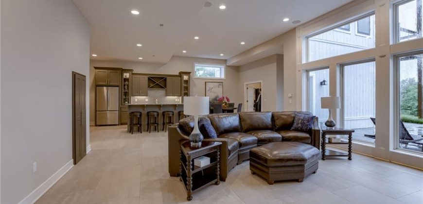 Homes for Sale in Riverside, MO 64150 | 4150  Palisades Point