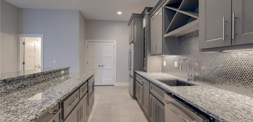 Homes for Sale in Riverside, MO 64150 | 4150  Palisades Point