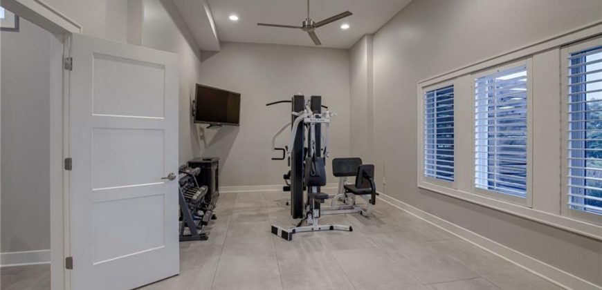 Homes for Sale in Riverside, MO 64150 | 4150  Palisades Point