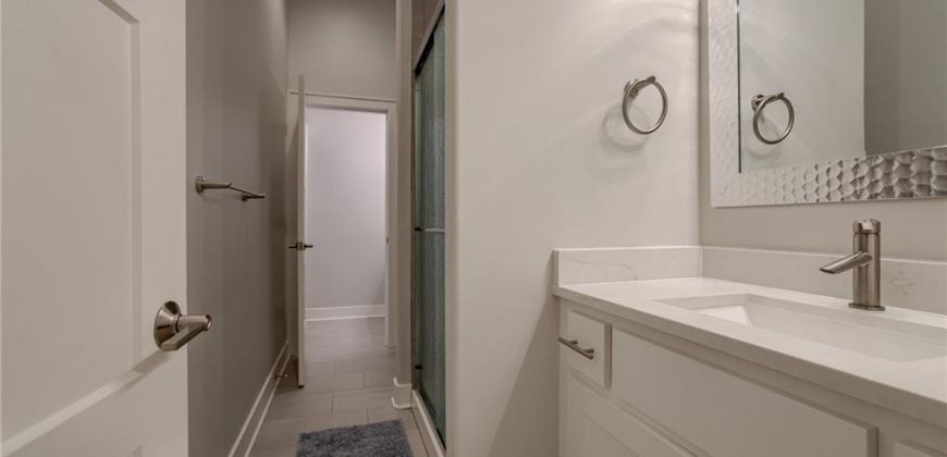 Homes for Sale in Riverside, MO 64150 | 4150  Palisades Point