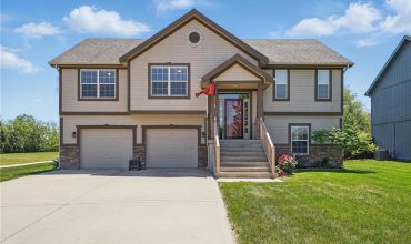 Homes for Sale in Kansas City, MO 64155 | 1037 NW 91st Terrace