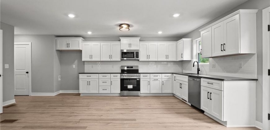 Homes for Sale in Kansas City, MO 64155 | 11218 N Oak Trafficway