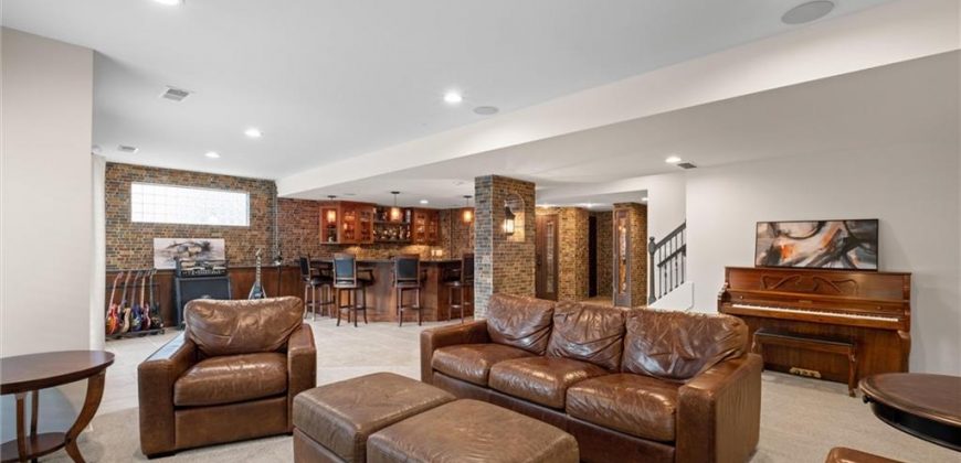 Homes for Sale in Parkville, MO 64152 | 8190  Shoreline Drive