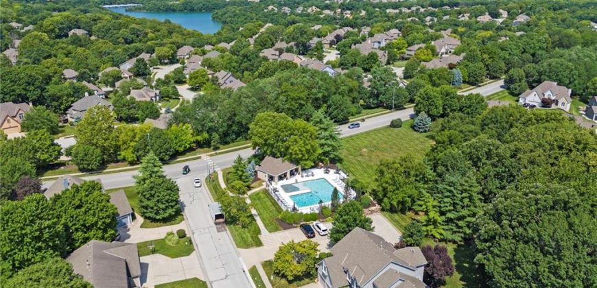 Homes for Sale in Parkville, MO 64152 | 8190  Shoreline Drive