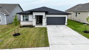 1716-NW-104th-Terrace-mls-2570513-image-1