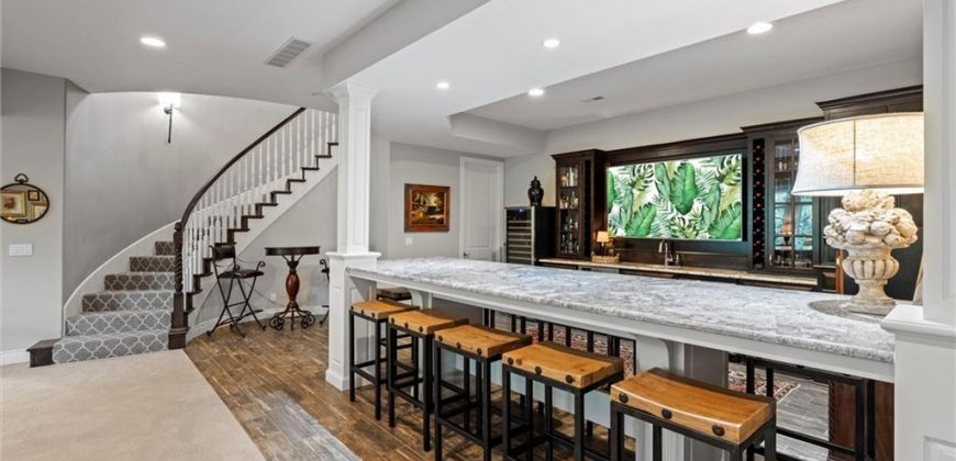 Homes for Sale in Parkville, MO 64152 | 6325  Edgewater Drive