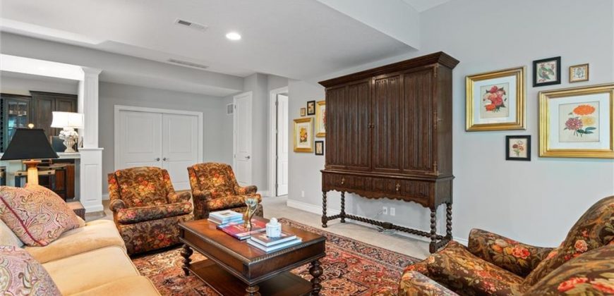 Homes for Sale in Parkville, MO 64152 | 6325  Edgewater Drive