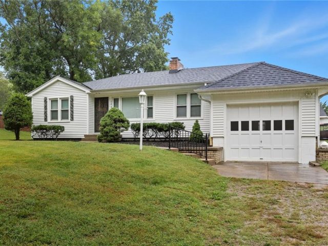 Homes for Sale in Avondale, MO 64117 | 2943 NE Walnut Road