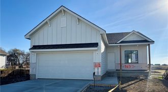 Homes for Sale in Kansas City, MO 64154 | 9637 N Colrain Avenue