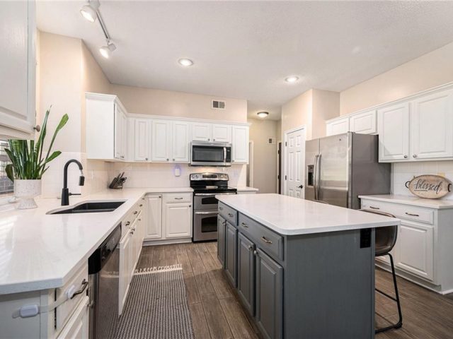 Homes for Sale in Liberty, MO 64068 | 1588  Columbine Court