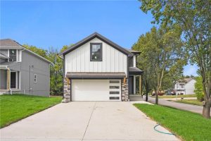 11226-N-Oak-Trafficway-mls-2582710-image-1