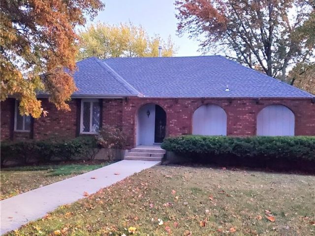 Homes for Sale in Liberty, MO 64068 | 1007  Wyckwood Drive