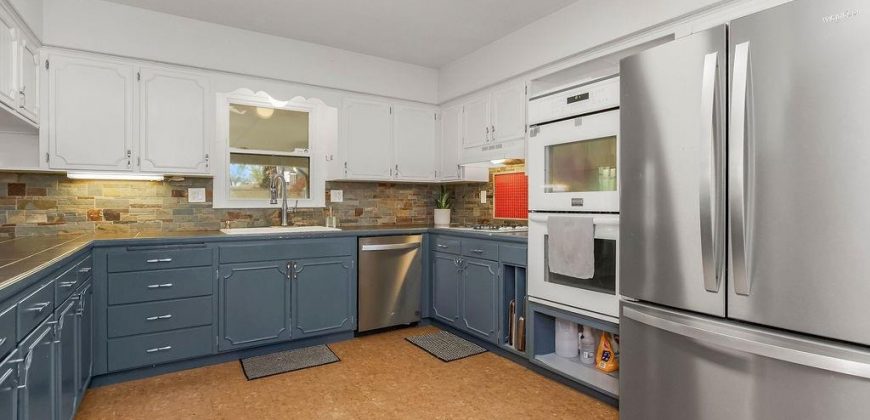 Homes for Sale in Gladstone, MO 64118 | 1303 NE 77th Street