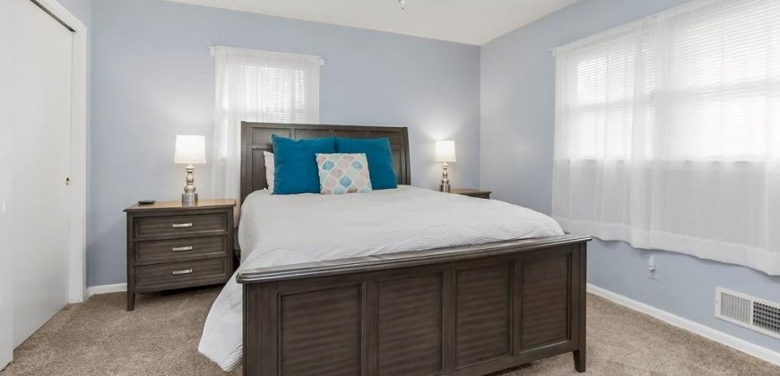 Homes for Sale in Gladstone, MO 64118 | 1303 NE 77th Street