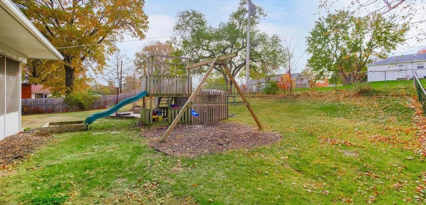 Homes for Sale in Gladstone, MO 64118 | 1303 NE 77th Street