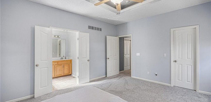 Homes for Sale in Kansas City, MO 64154 | 8707 N ROBINHOOD Avenue