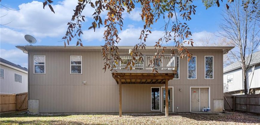 Homes for Sale in Kansas City, MO 64154 | 8707 N ROBINHOOD Avenue