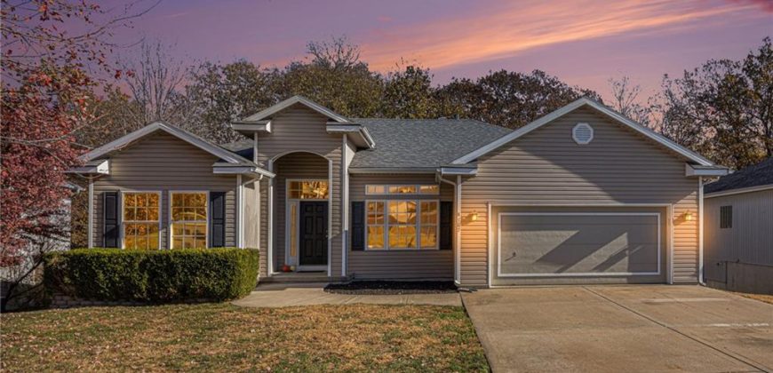 Homes for Sale in Kansas City, MO 64154 | 8707 N ROBINHOOD Avenue