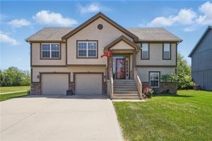 1037-NW-91st-Terrace-mls-2550816-image-1