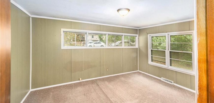 Homes for Sale in Gladstone, MO 64118 | 4914 N Central Street