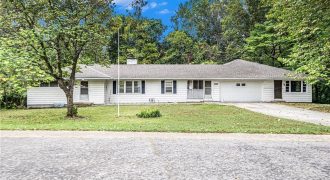 Homes for Sale in Gladstone, MO 64118 | 4914 N Central Street