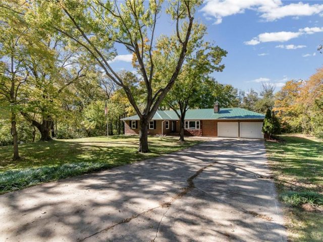 Homes for Sale in Kansas City, MO 64152 | 7702 NW Fawn Avenue