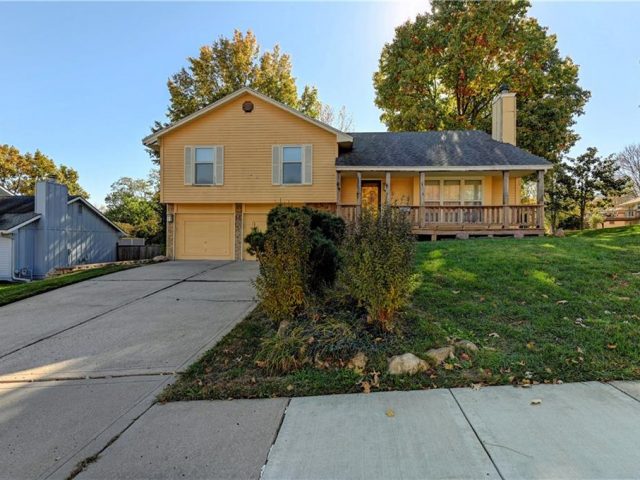 Homes for Sale in Kansas City, MO 64153 | 9807 NW 85th Terrace