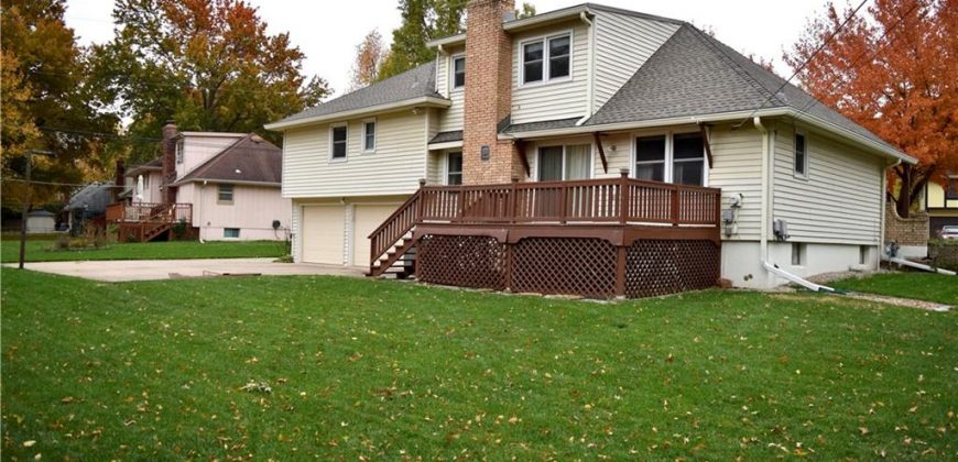 Homes for Sale in Gladstone, MO 64118 | 1612 NE Rosewood Drive