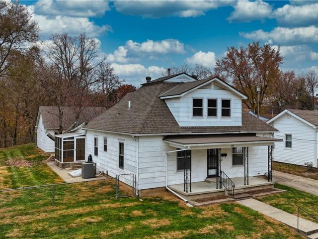 Homes for Sale in Weston, MO 64098 | 737  Washington Street