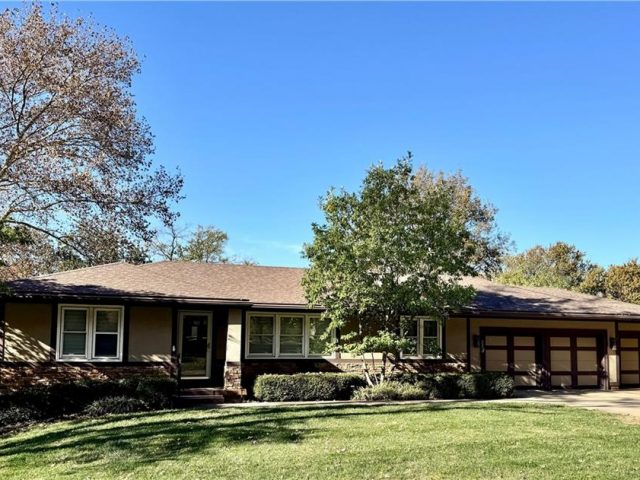 Homes for Sale in Liberty, MO 64068 | 1214  Scott Drive