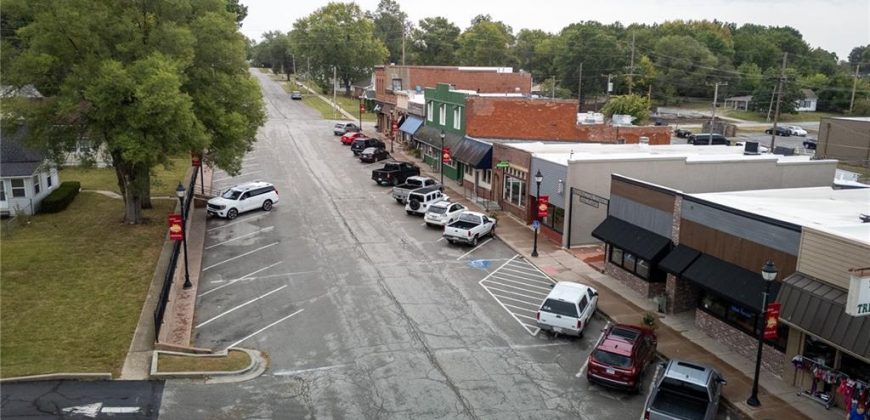 Homes for Sale in Kearney, MO 64060 | 205 E Washington Street