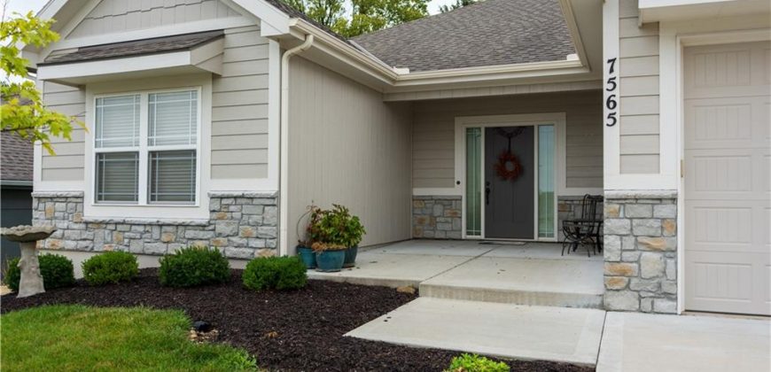 Homes for Sale in Kansas City, MO 64152 | 7565 NW Damon Drive