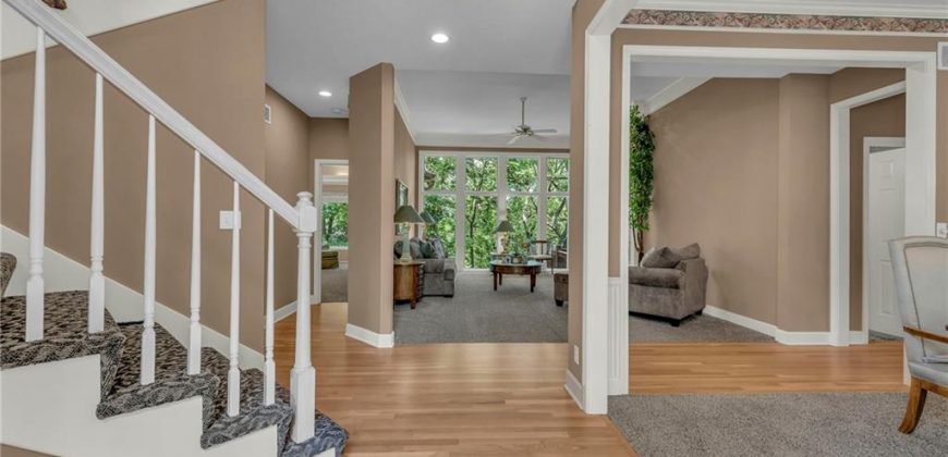 Homes for Sale in Parkville, MO 64152 | 5733 NW North pointe Terrace