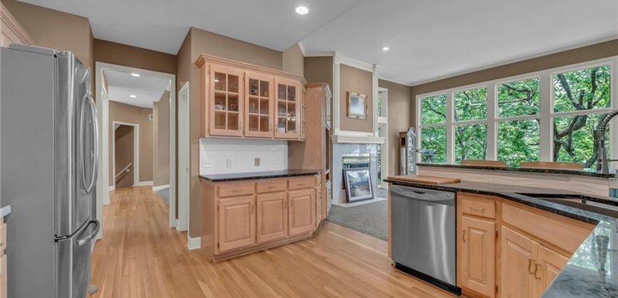 Homes for Sale in Parkville, MO 64152 | 5733 NW North pointe Terrace