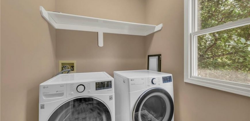 Homes for Sale in Parkville, MO 64152 | 5733 NW North pointe Terrace