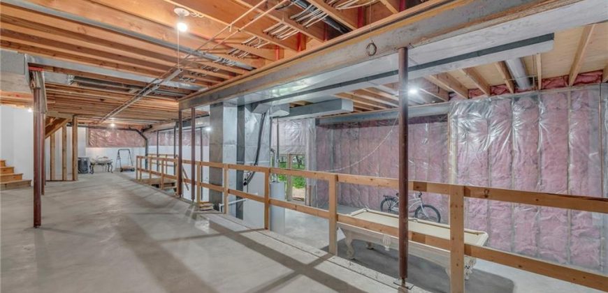 Homes for Sale in Parkville, MO 64152 | 5733 NW North pointe Terrace