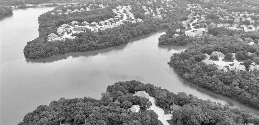 Homes for Sale in Parkville, MO 64152 | 5733 NW North pointe Terrace