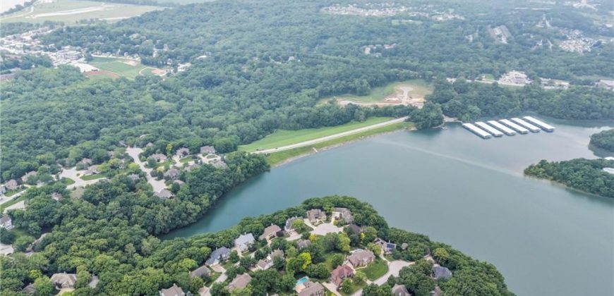 Homes for Sale in Parkville, MO 64152 | 5733 NW North pointe Terrace