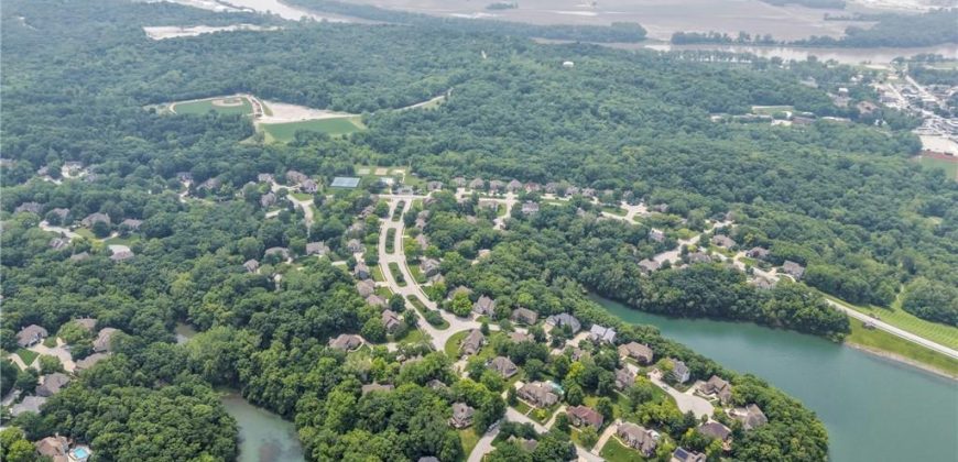 Homes for Sale in Parkville, MO 64152 | 5733 NW North pointe Terrace