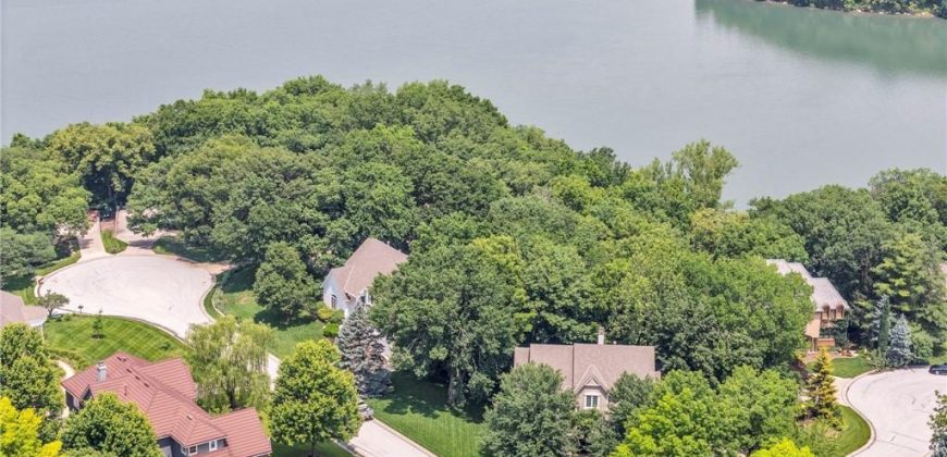 Homes for Sale in Parkville, MO 64152 | 5733 NW North pointe Terrace